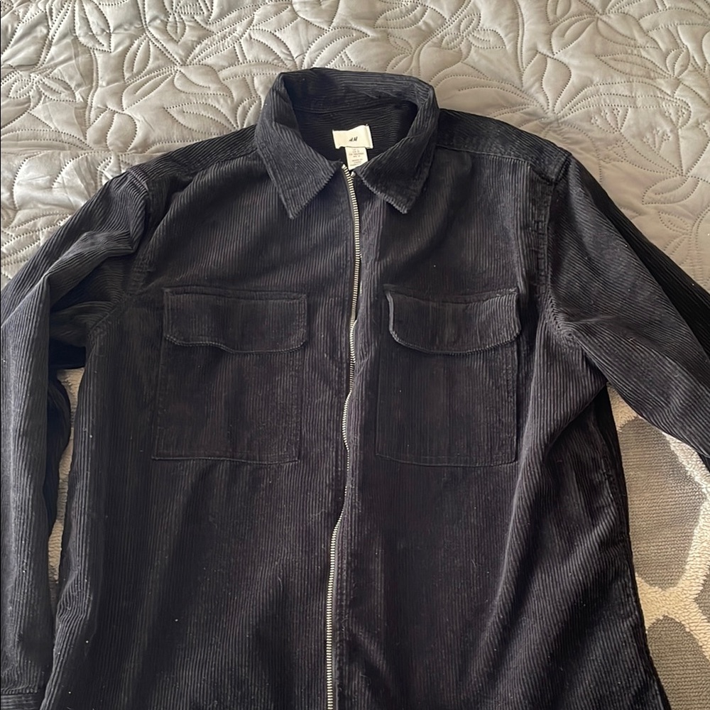 H&M Black Lightweight Shirt Jacket with Collared Neckline